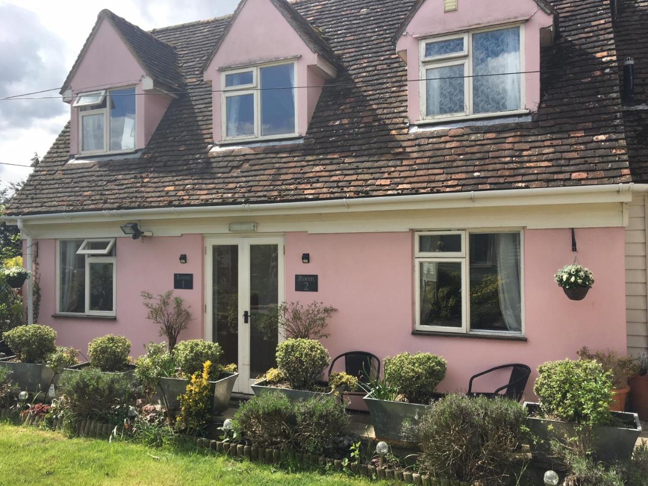 The Willows Guest House Takeley ภายนอก รูปภาพ