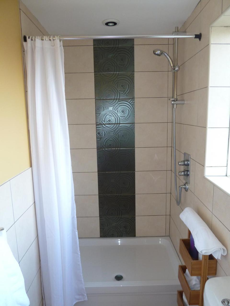 The Willows Guest House Takeley ภายนอก รูปภาพ